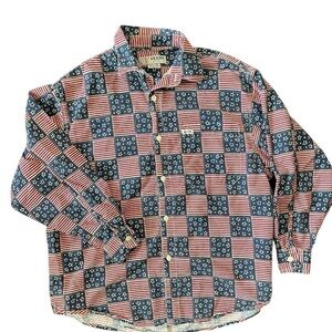 Vintage Guess American flag button up shirt with a relaxed fit #retro #90s